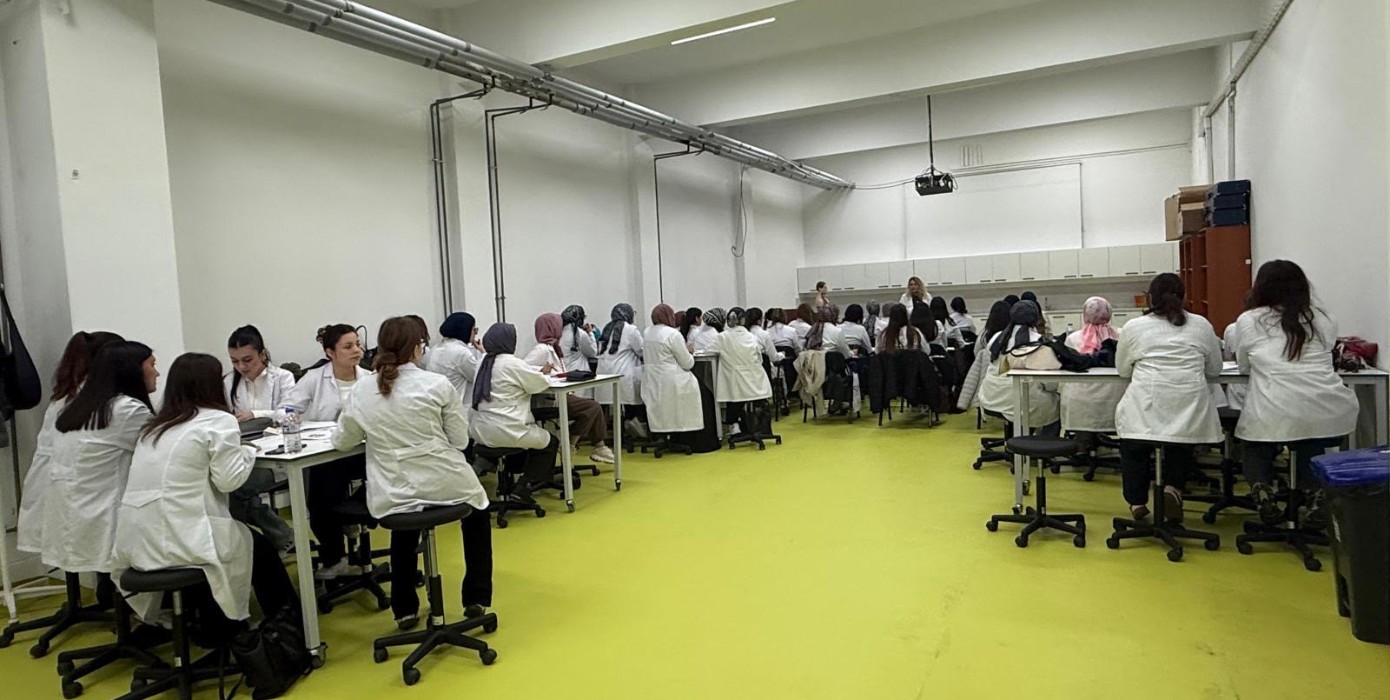 2026-2027 Eğitim Öğretim Yılı Güz Dönemi Normal Doğum ve Doğum Sonu Dersi İlk Laboratuvar Uygulaması Gerçekleştirildi