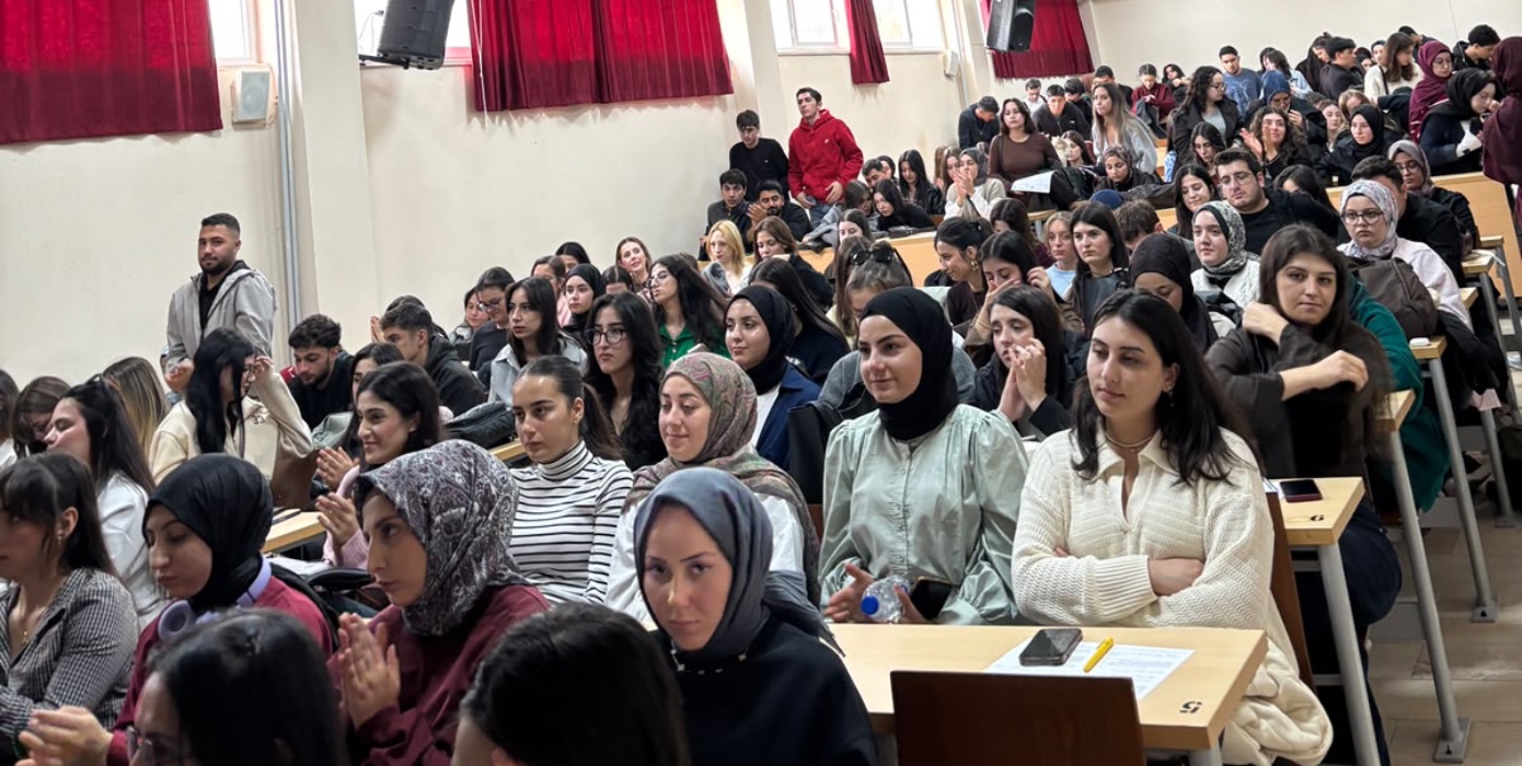 Öğrencilerimize Erasmus Öğrenci Bilgilendirme Eğitimi Verildi