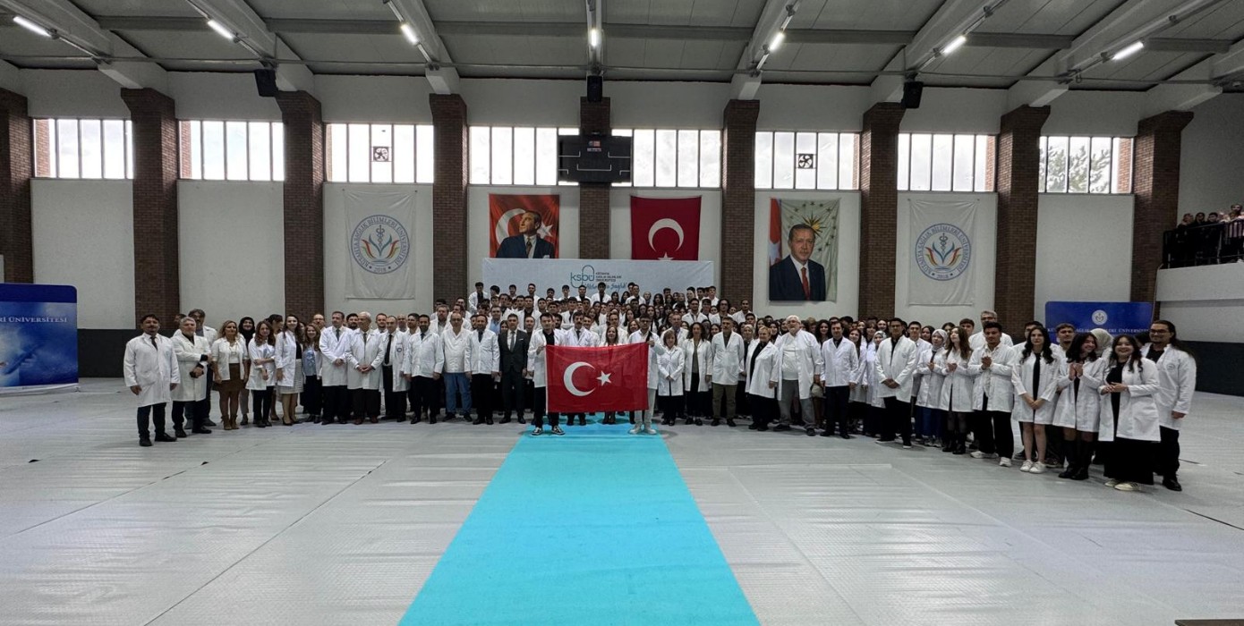 KSBÜ TIP FAKÜLTESİ’NDE BEYAZ ÖNLÜK HEYECANI