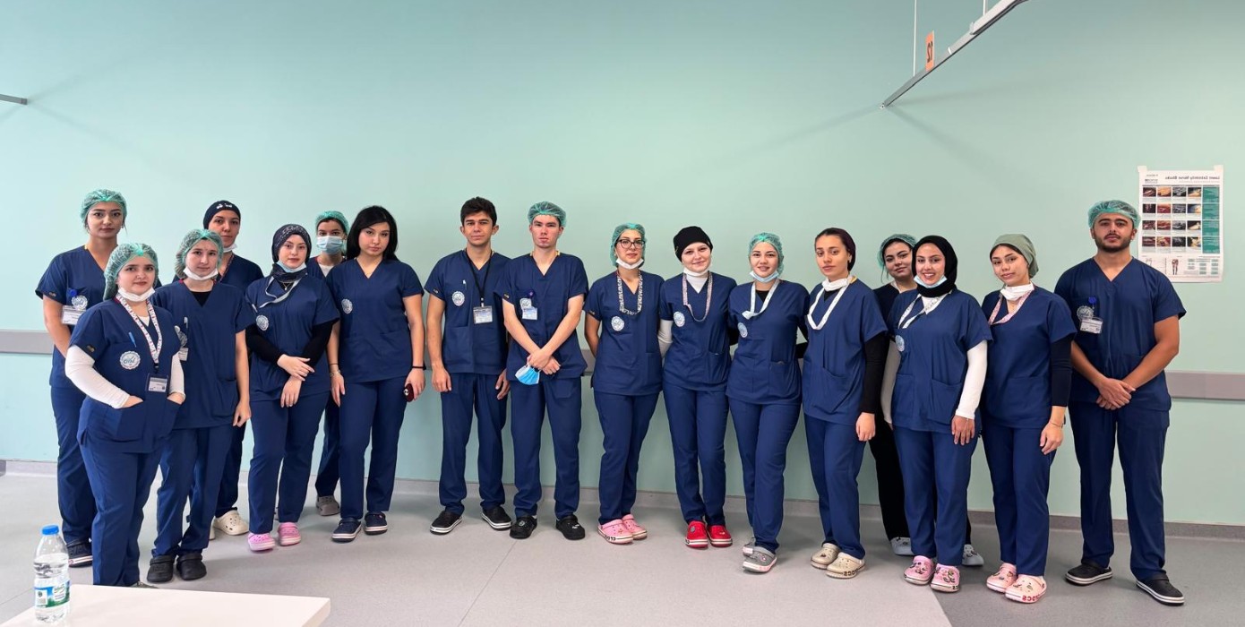 Anestezi Programı 2. sınıf Öğrencilerimiz uygulama eğitimlerine başladı.
