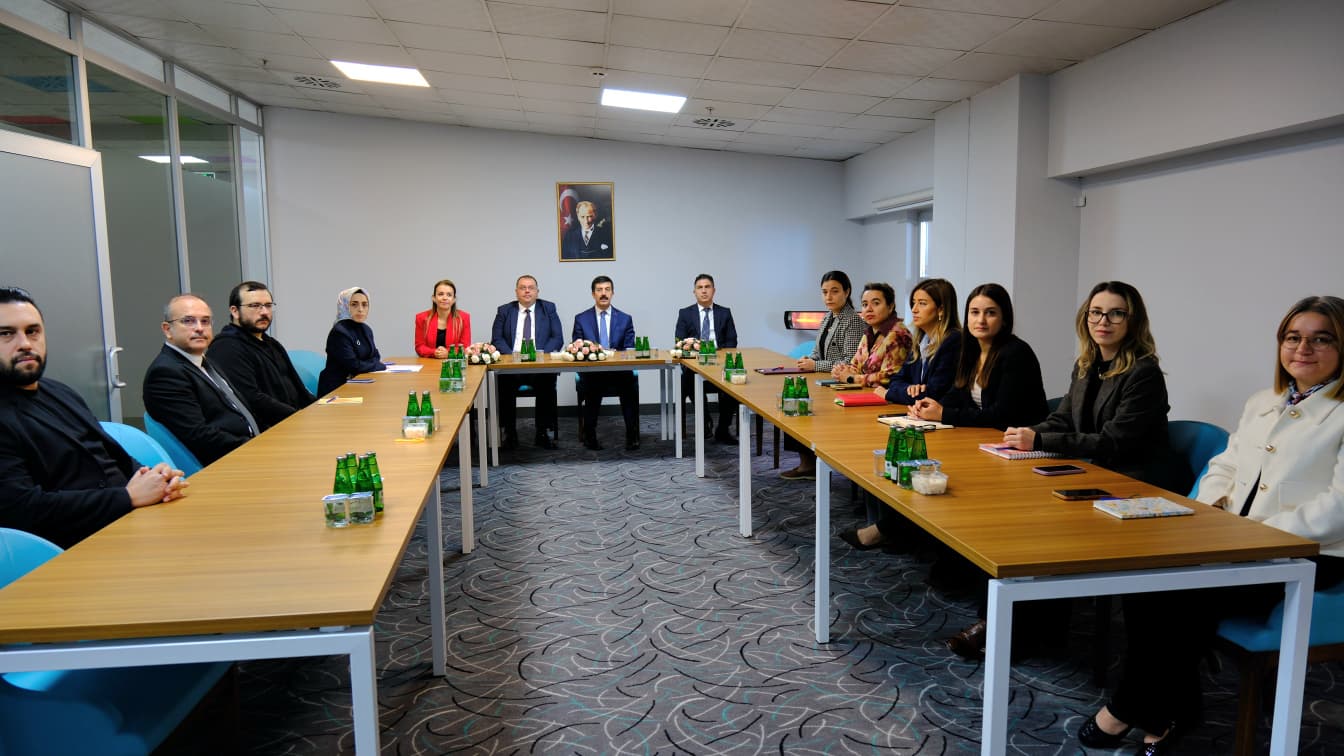 KÜTAHYA MYO’DA AKADEMİK KURUL VE DEĞERLENDİRME TOPLANTISI GERÇEKLEŞTİRİLDİ