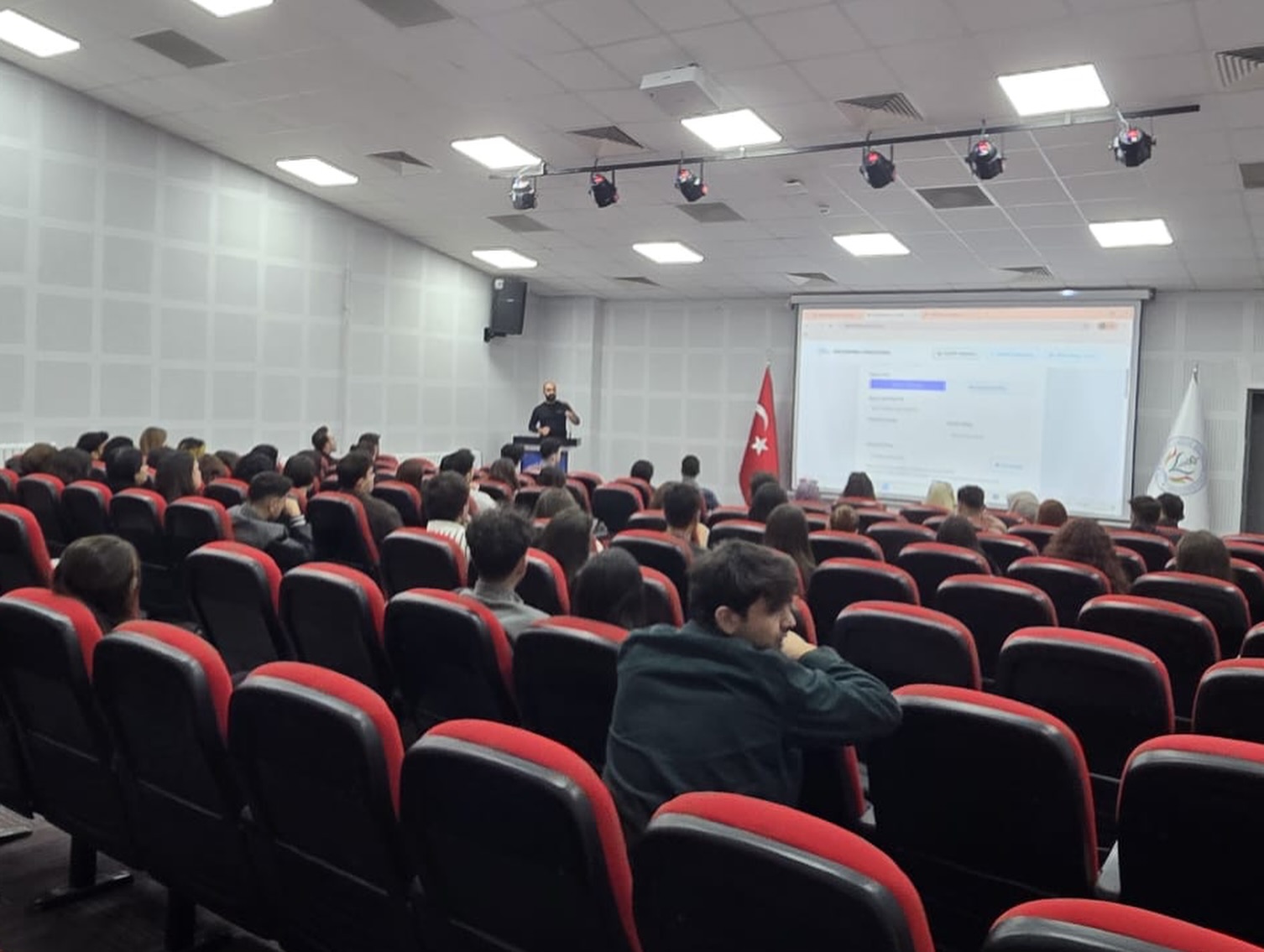 Öğrenci Topluluk Başkanları Yeni Dönem Hazırlıkları İçin Bir Araya Geldi - 1