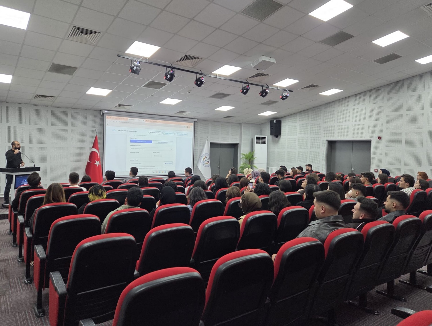 Öğrenci Topluluk Başkanları Yeni Dönem Hazırlıkları İçin Bir Araya Geldi - 2