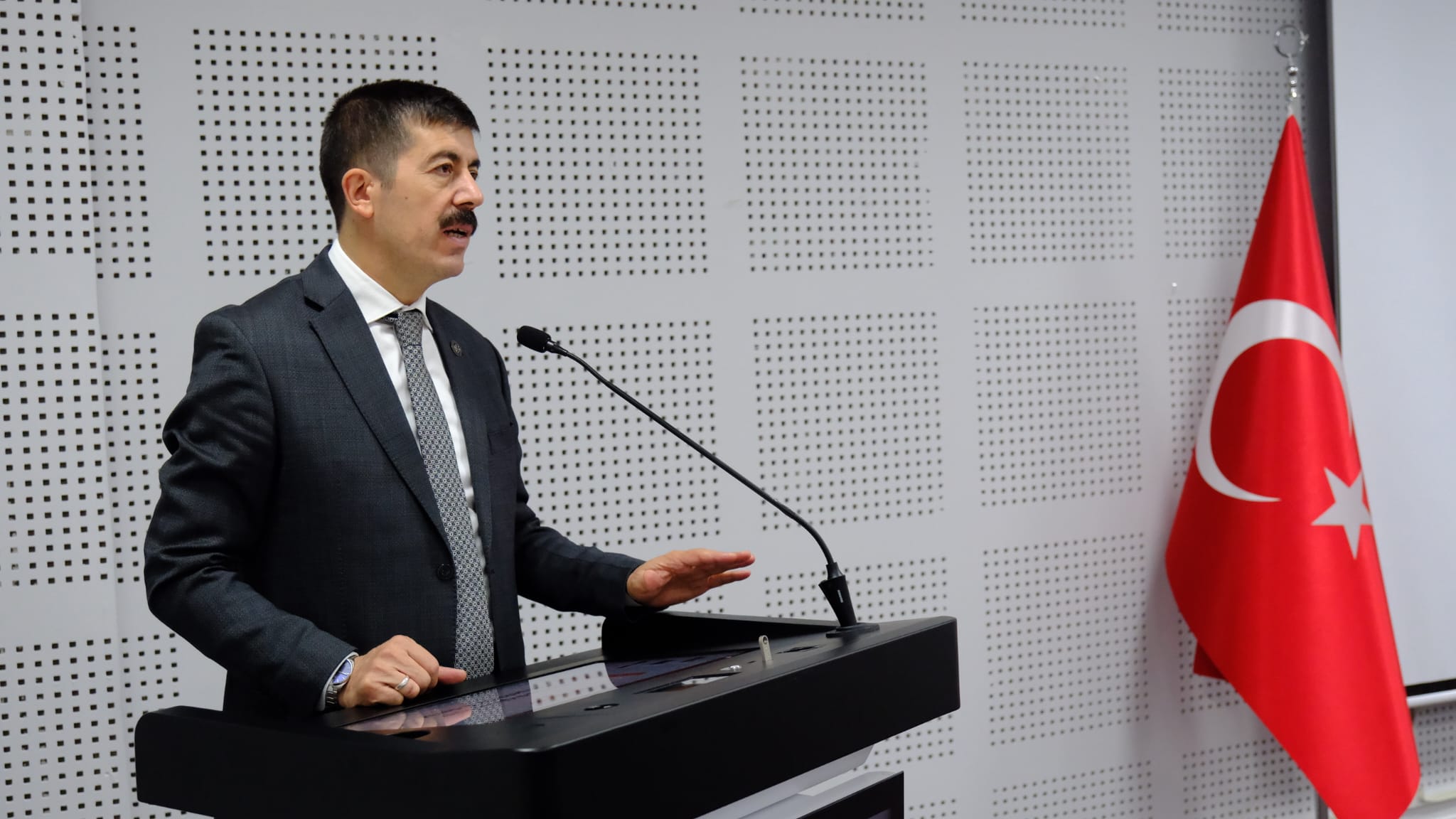 MÜHENDİSLİK VE DOĞA BİLİMLERİ FAKÜLTESİNDE AKADEMİK KURUL VE DEĞERLENDİRME TOPLANTISI GERÇEKLEŞTİRİLDİ