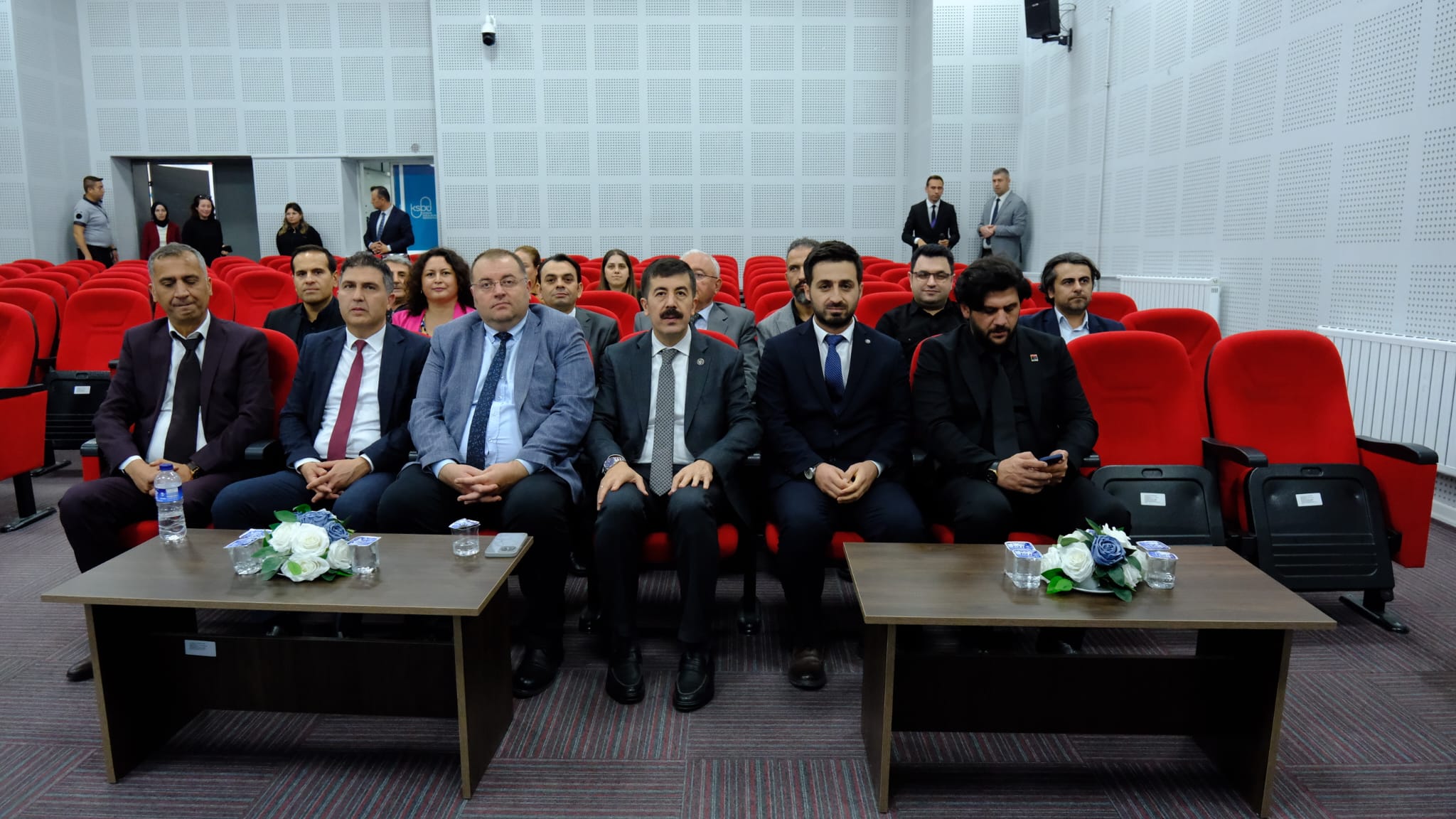 MÜHENDİSLİK VE DOĞA BİLİMLERİ FAKÜLTESİNDE AKADEMİK KURUL VE DEĞERLENDİRME TOPLANTISI GERÇEKLEŞTİRİLDİ