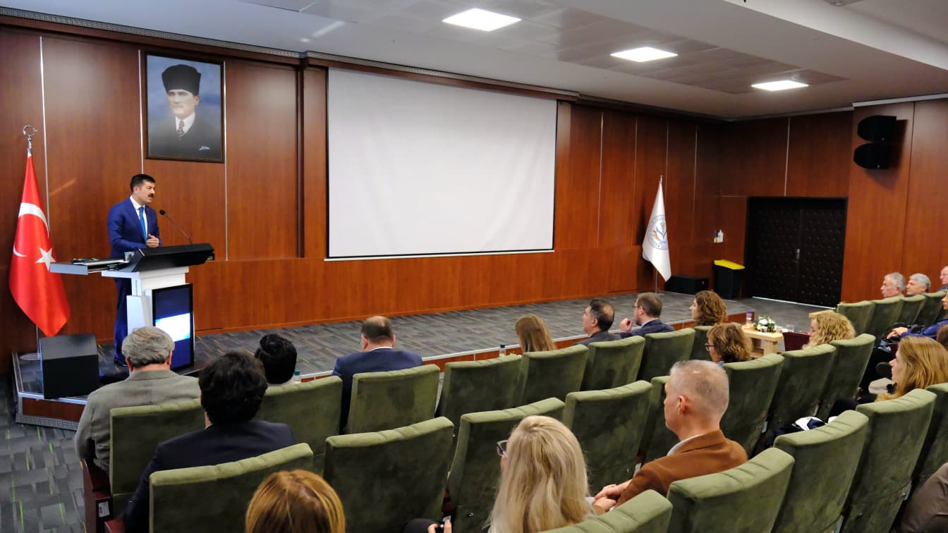 Kütahya Sağlık Bilimleri Üniversitesi (KSBÜ) Tıp Fakültesinde akademik kurul ve değerlendirme toplantısı, Hekim Sinan Konferans Salonu’nda gerçekleştirildi. - 7