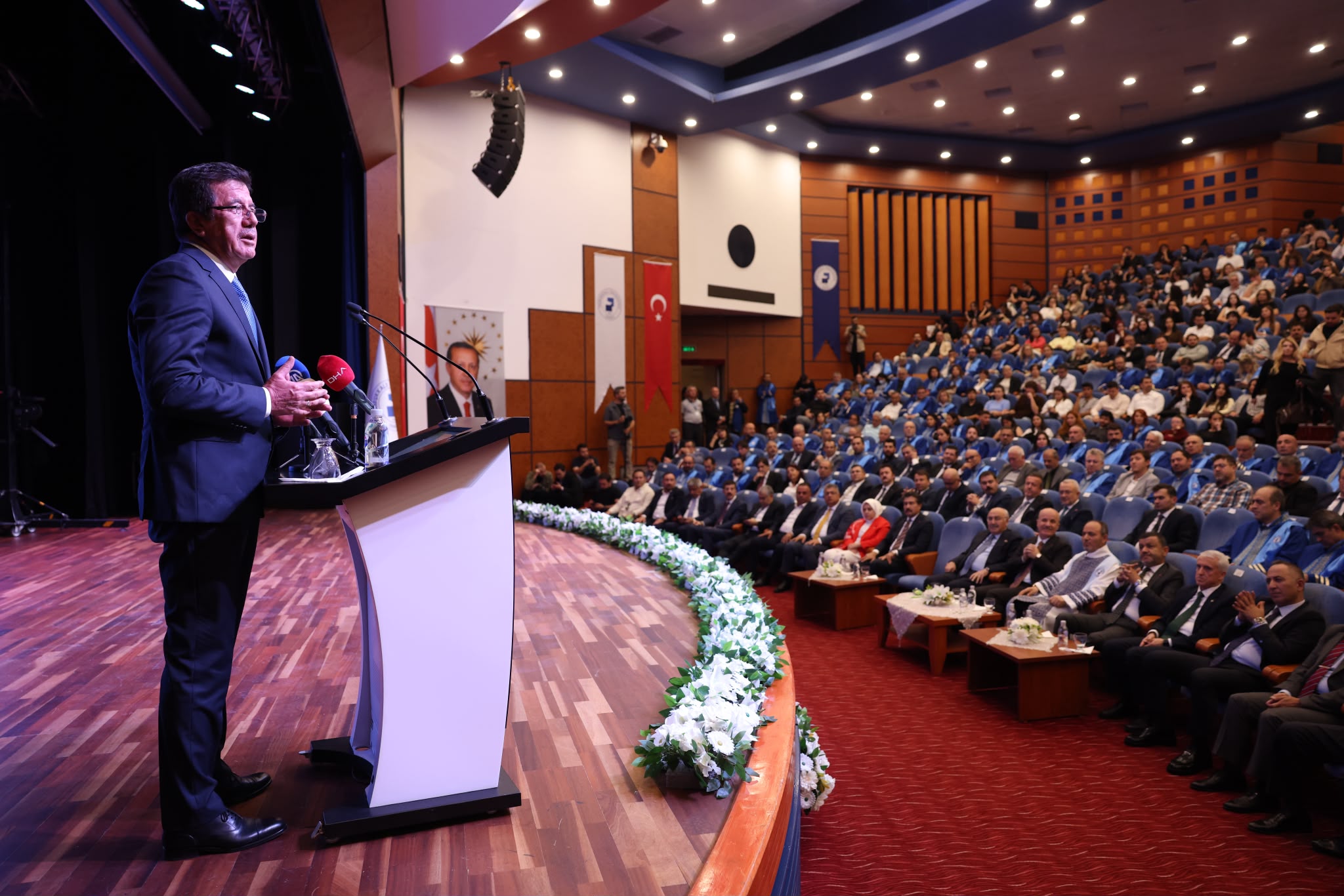 REKTÖRÜMÜZ, PAÜ 2026-2027 AKADEMİK YILI AÇILIŞ TÖRENİNE KATILDI
