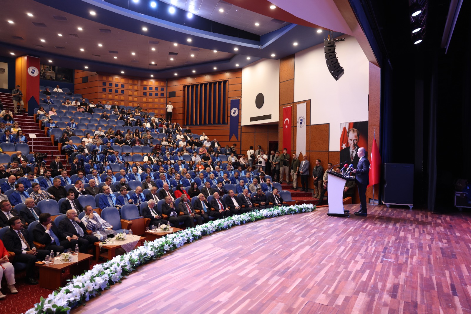REKTÖRÜMÜZ, PAÜ 2026-2027 AKADEMİK YILI AÇILIŞ TÖRENİNE KATILDI