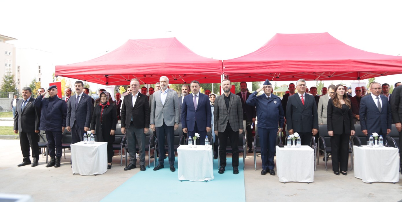 REKTÖRÜMÜZ, ÇAVDARHİSAR İLÇE DEVLET HASTANESİ AÇILIŞINA KATILDI