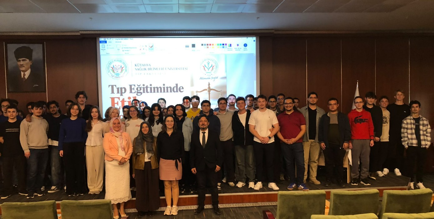 Tıp Eğitiminde Etik Sorumluluklar Paneli Gerçekleştirildi